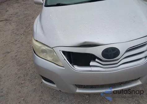 2011 Toyota Camry Le z USA, uszkodzony, nr VIN 4T1BF3EK8BU147323